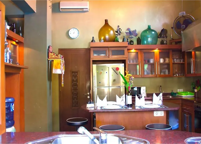 Naga Maya Legian (Bali)