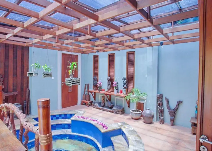 Naga Maya Villa Legian (Bali)